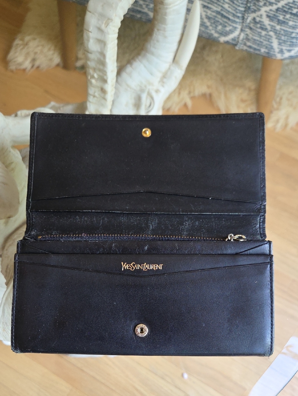 Saint Laurent Embossed Logo Black Leather Clutch Long Wallet - Picture 7 of 14